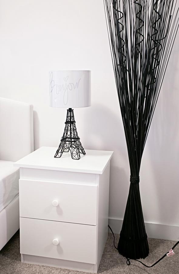 Royal Stays Condominiums - Upscale Downtown Suites Торонто Экстерьер фото